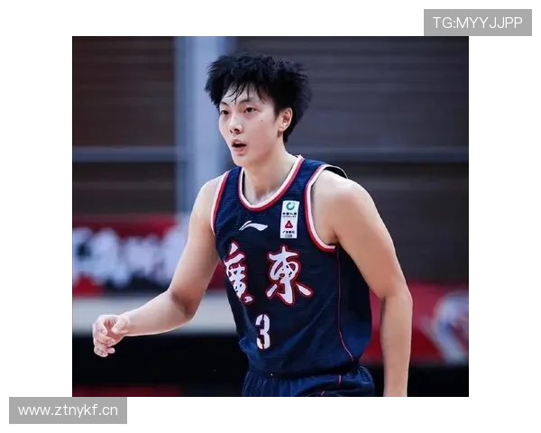比胡明轩更优秀 “清华附库里”受追捧未必是好事,先看看能否比肩李悦洲_张宇辰_总决赛_清华附中